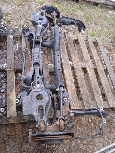 Toyota rav 4 v повна задня підвіска