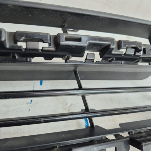 BMW 3 F30 F31 LCI LIFT 15-18 grid of a bumper central 51117386152