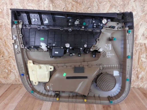 KIA Sportage IV side upholstery door przednich prawych front right