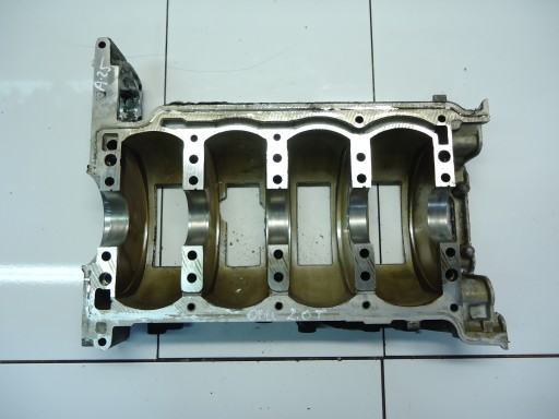 OPEL INSIGNIA A OPC 2.0T TURBO A20NFT KARTER lower part BLOKU 12583047