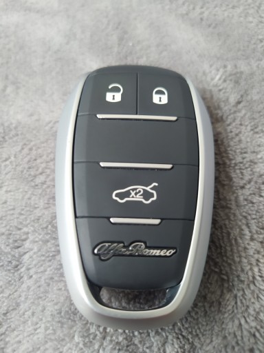 Alfa Romeo Giulia Stelvio OE ключ