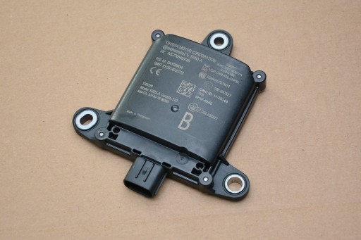 88162-48060 10R-047527 - Радарный датчик слепых зон Lexus RX IV B