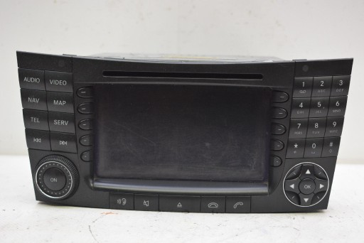 RADIO Radio CD NAVI TELEFON A2118202197 MERCEDES CLS C219 04-08