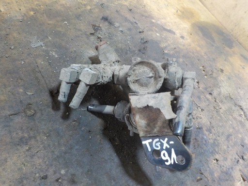 4750103330 - КЛАПАН РЕДУКТОР ТИСКУ MAN TGX 26.440