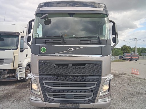 VOLVO FH12 КИТАЕЦ-КАБИНА В КОМПЛЕКТЕ GLOBETR.