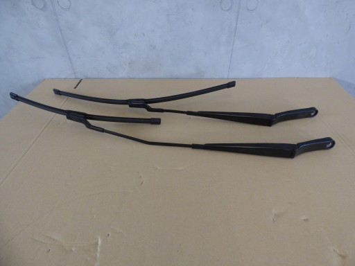 BRACCIO TERGICRISTALLO DESTRO 657955410 SKODA SCALA