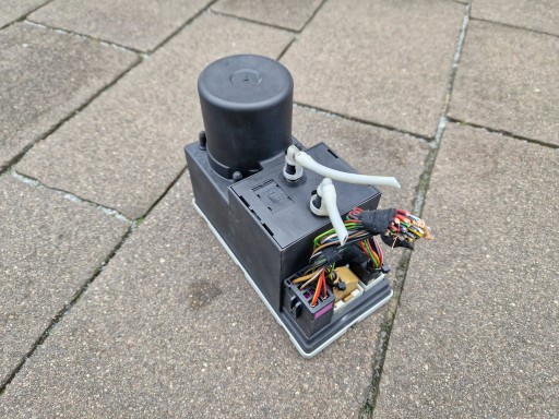 AUDI НАСОС ЦЕНТРАЛЬНОГО ЗАМКА 8L0862257G