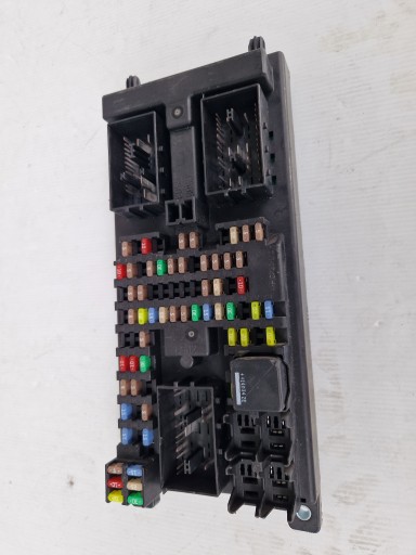 EJ32-14F041-AC - Range rover — блок предохранителей модуля bsi