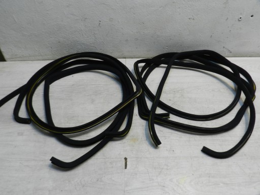 MERCEDES W201 190 уплотнение кузова двери