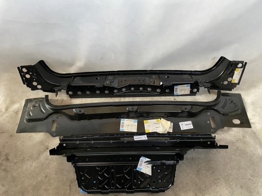 7240441 7240439 - BMW 5 F11 фартух задній