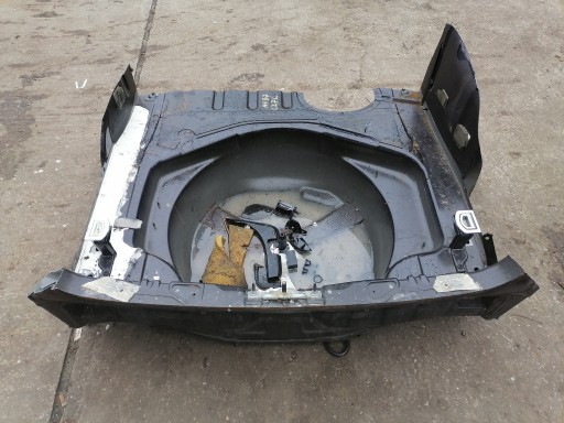 Ванна зад Audi A4 B7 KOMBI