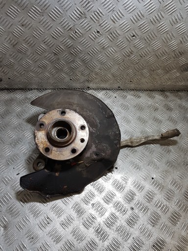 otoč čepu levý předek VOLKSWAGEN T5 2.5 TDI