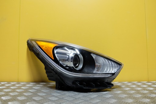 KIANIRO-2016ZWYKŁASOCZEWKOWAPRAWAUSA - Kia niro 2016 - фара проста лінза права сша