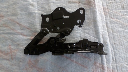 41009477742 - BMW X5 G05 петля капота права передня 9477742