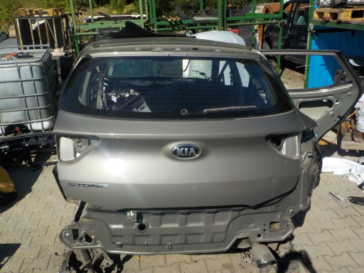 KIA STONIC 2017 - КРЫШКА БАГАЖНИКА С ЗАДНИМ СТЕКЛОМ