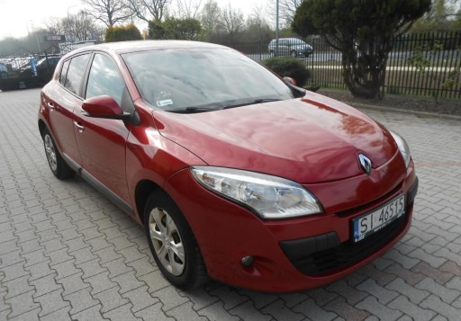 Renault Megane III Hatchback 1.6 16v 100KM 2009