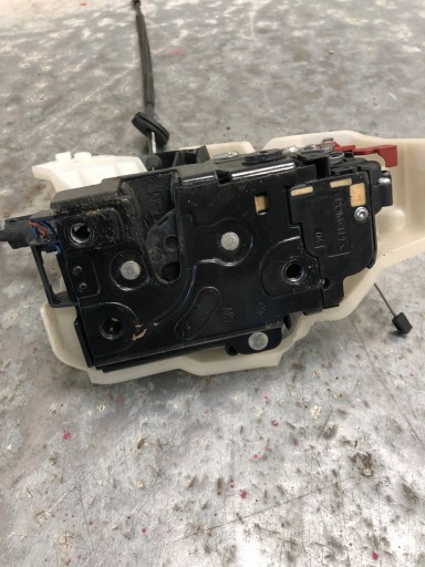 schloß tür rechts heck VW GOLF VI KOMBI 1K9839768