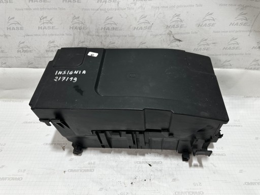 Opel Insignia A крышка аккумуляторного отсека 13243606