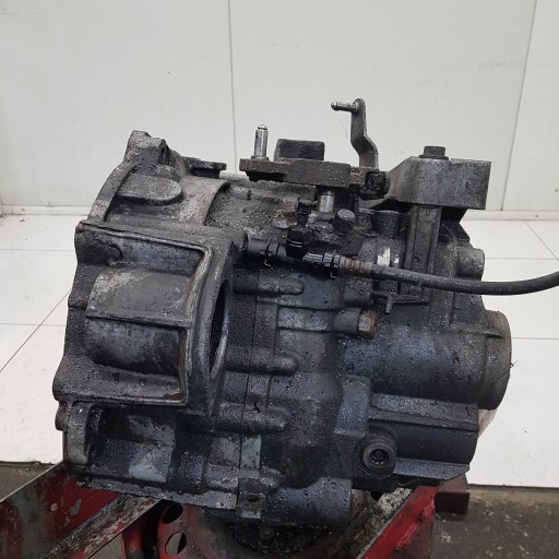 Boîte de vitesses Manuel VOLKSWAGEN TOURAN 1 HDU 09115