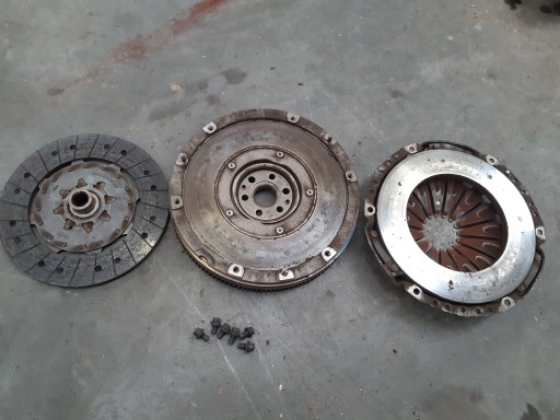 wheel flywheel disc pressure plate AV616477BD Ford C-MAX