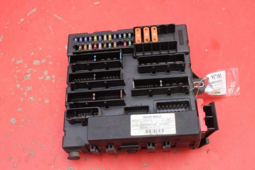 Module fusibles 09228740 OPEL VECTRA C 1.9 CDTI 150 KM 02-05