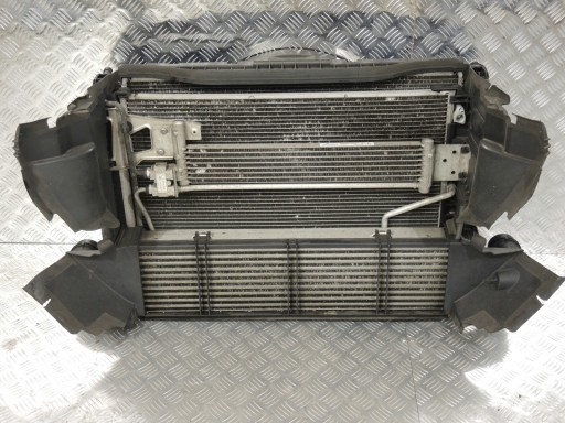 Комплект радіаторів w218 a218 cls 350 cdi радіатори