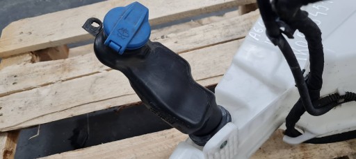 A6 C8 4K S6 sedan washer fluid tank POMPKI 23R 4K0955451F A7 4K