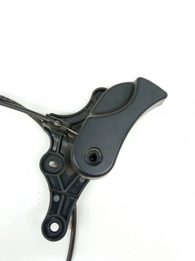 handle inner bracket of the opening bonnets handle Bmw Seria 6 F06 Gran Coupe