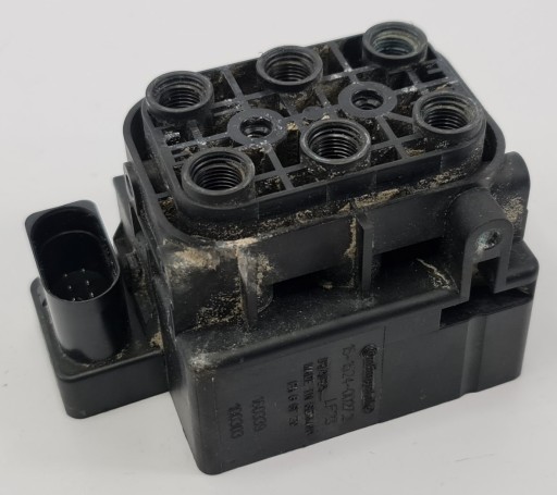 15-1524-00272 - Распределитель компрессора porsche cayenne ii 7p5