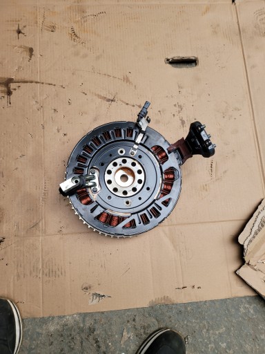 МАХОВИК ДВОМАСОВИЙ VOLVO HYBRID 2.0 31473617