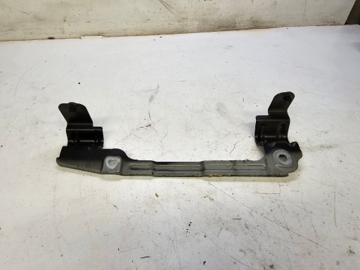 SUPPORT PLAQUE AILE DROIT AUDI A6 C8 4K0821168