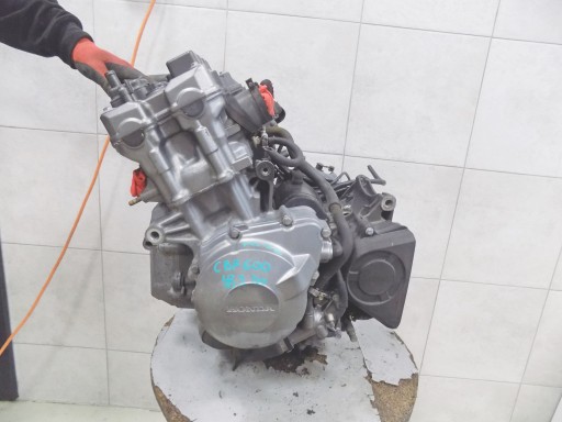 HONDA CBF 600 PC38 ДВИГАТЕЛЬ