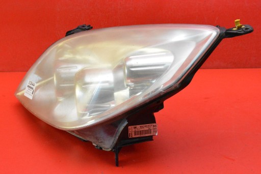 REFLEKTOR left light front lens EU 93192377 OPEL VECTRA C LIFT 05-09
