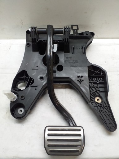 7P0723117B - PORSHE CAYENNE 7P5 ЛИФТ ПЕДАЛЬ ТОРМОЗА СТОЙКА