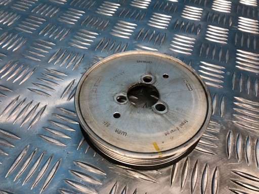 VW TOUAREG II 3.0 TDI ШКИВ CRCA 059121031H