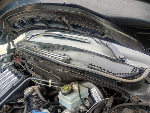 grille égouttage Mercedes B-classe W245 05-11