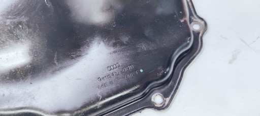 COUVERCLE CARTER DISTRIBUTION DROIT AUDI A4 A6 3.2 06E109286F