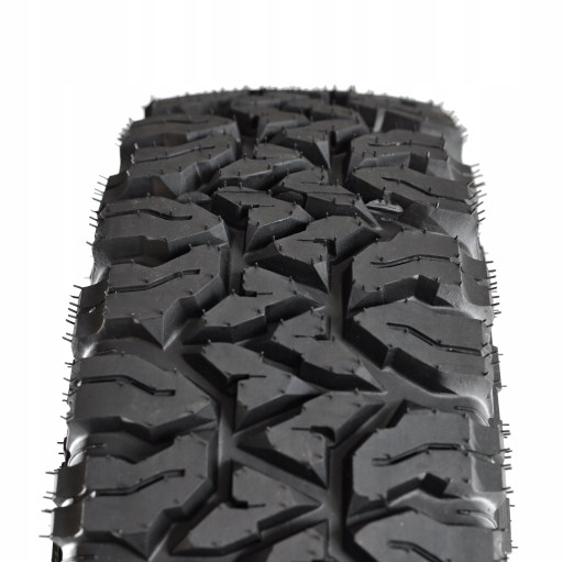 4X 265/70 R17 позашляхові шини WRANGLER