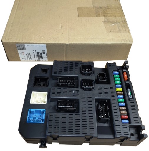 НОВИЙ ОРИГІНАЛЬНИЙ БЛОК ЗАПОБІЖНИКІВ CITROEN C3 II 6580.NG 6580NG