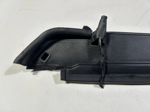 cap cover moulding of a fender of the right right Ford Explorer V 2011