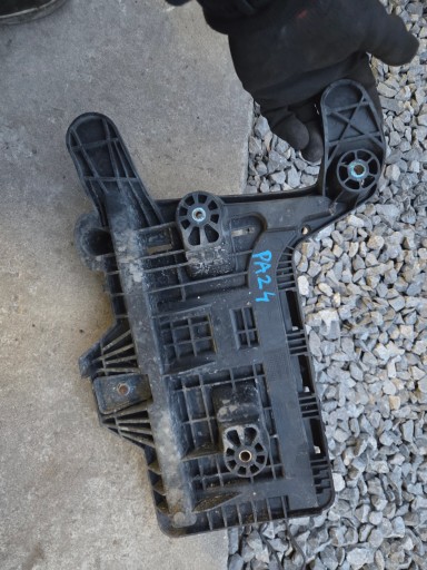 Grundlage AKUMULATORA VOLKSWAGEN JETTA V 1.6 1K0915333C