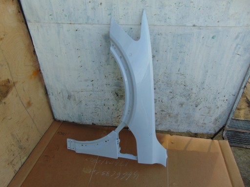 BŁOTLP4KE - Левое переднее крыло audi e-tron 4ke белое новое