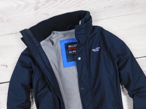 HOLLISTER__LEKKO OCIEPLANA NA POLARZE__GRANATOWA__L