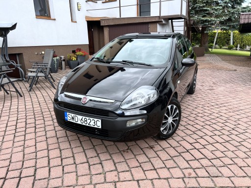 Fiat Punto Grande Punto Hatchback 5d 1.4 Start&Stop 77KM 2011