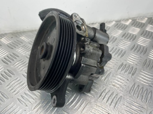 Mercedes-Benz E 180 W212 Servopumpe A0064666801