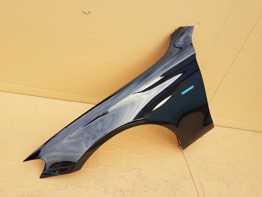 Передняя передняя левая Mercedes W213