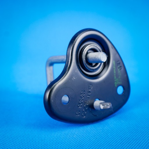 Rygiel of a lock bonnets front BMW X3 X5 G05 5 G30 51237347412 7347412 original