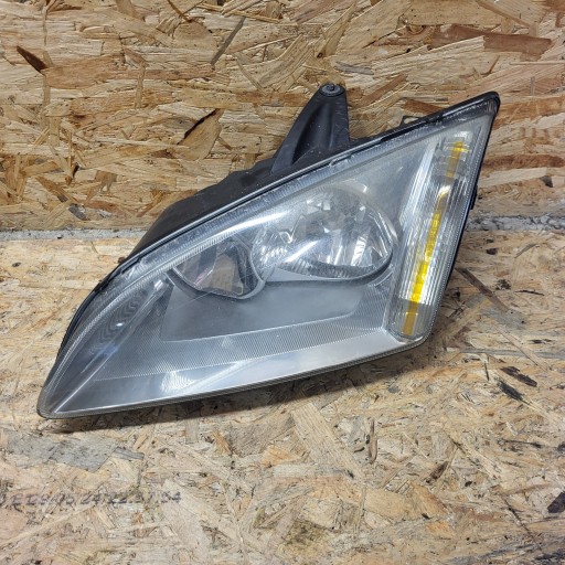 FORD FOCUS MK2 KOMBI HB 04-07r light left left front