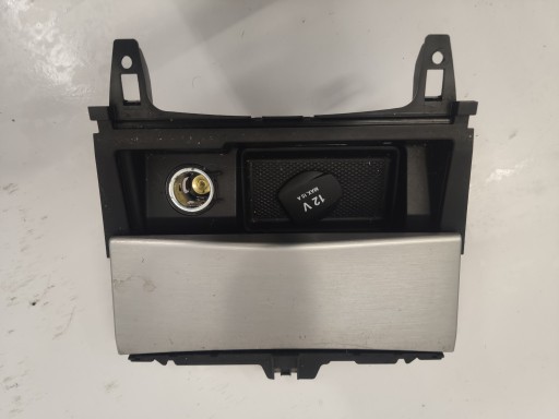 Mercedes W204 лифт бардачок A2046801350