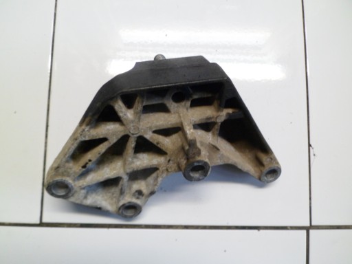 FORD MONDEO MK4 2.0TDCI gearbox mounting BG91-7M125-AA